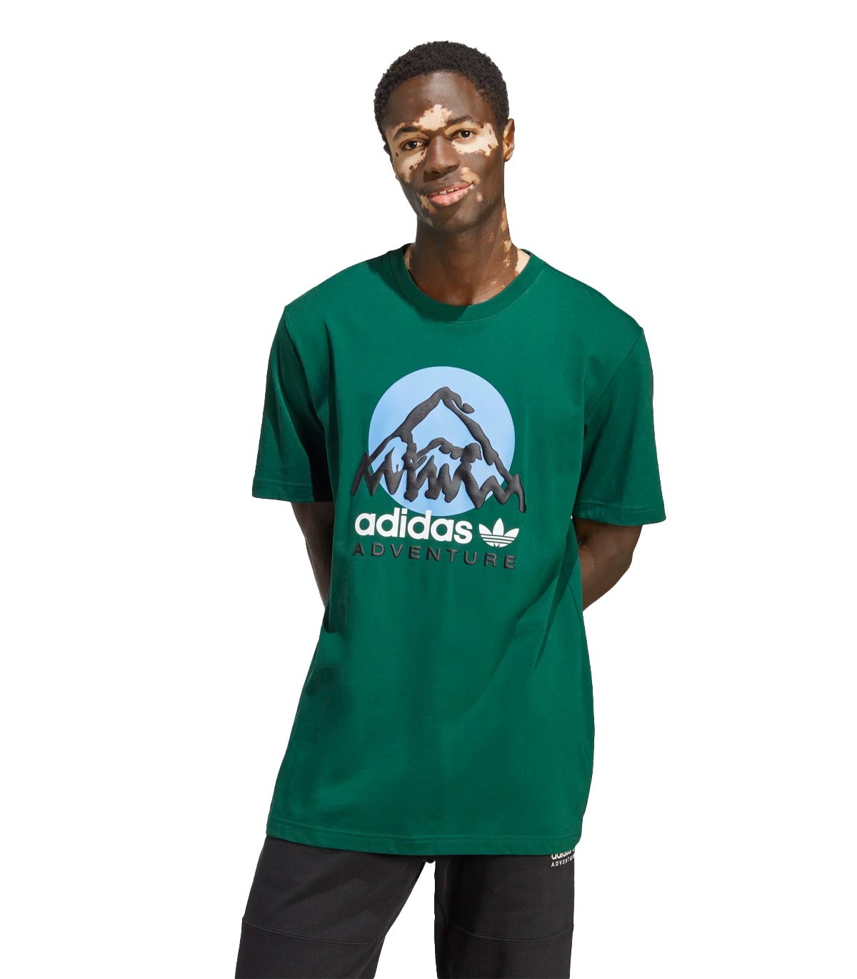 Adidas - Camiseta Adventure Mountain - Verde